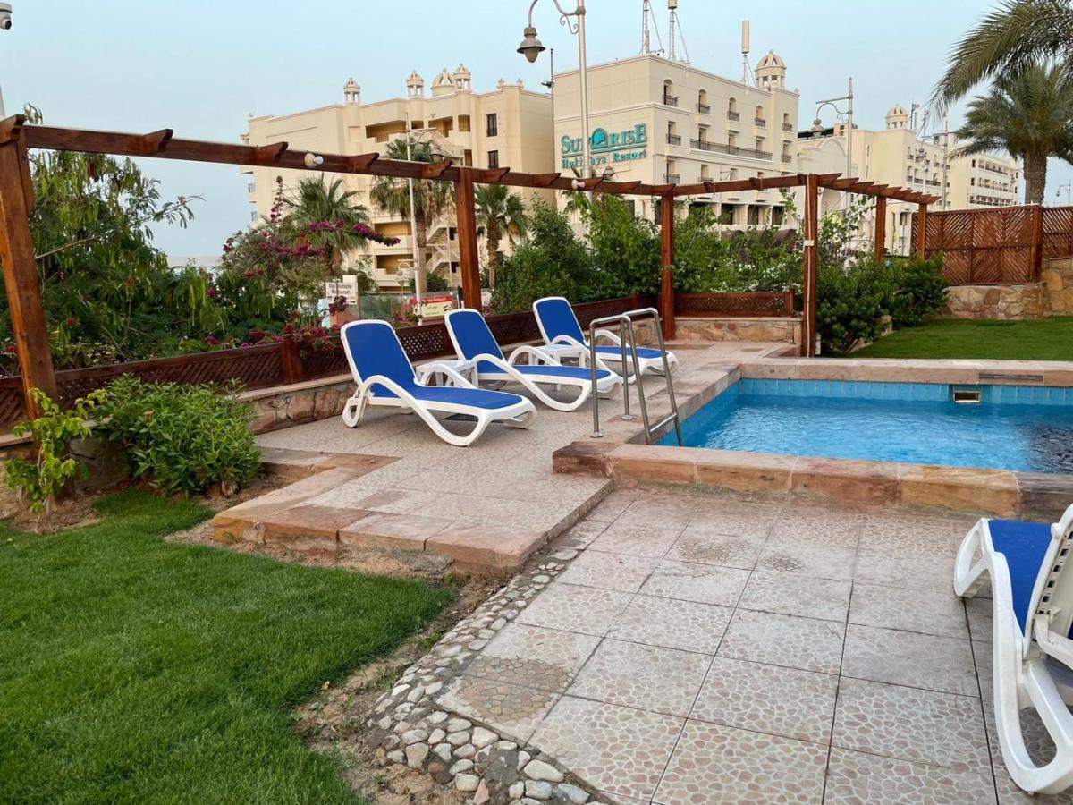 Serafy City Center Hostel And Pool For Foreigners Adults Only Hurghada Exterior photo