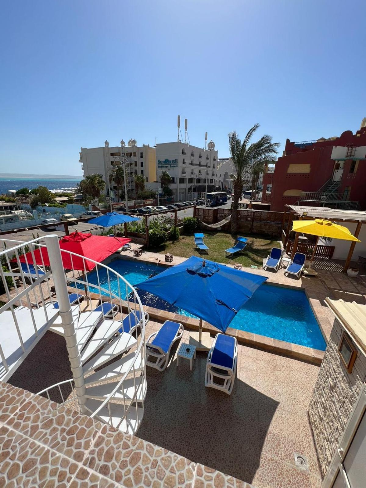 Serafy City Center Hostel And Pool For Foreigners Adults Only Hurghada Exterior photo