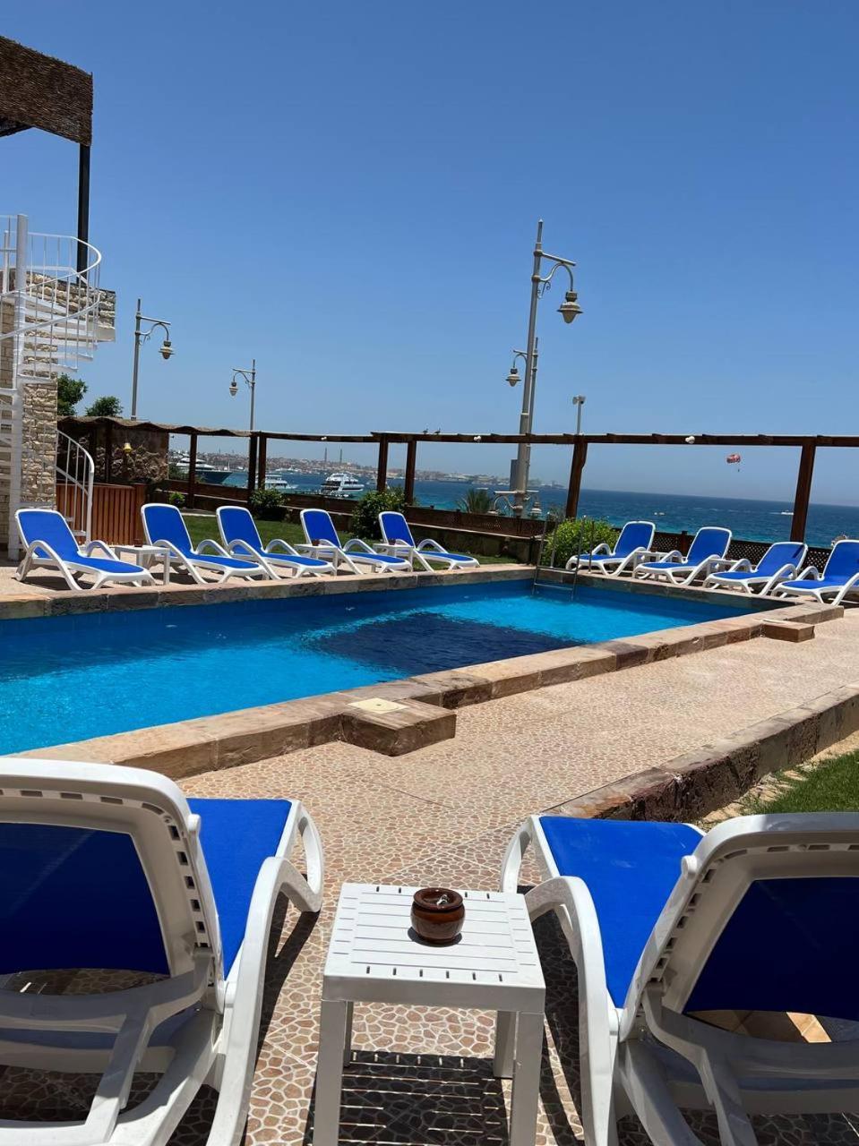 Serafy City Center Hostel And Pool For Foreigners Adults Only Hurghada Exterior photo