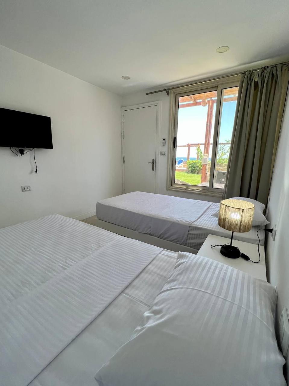 Serafy City Center Hostel And Pool For Foreigners Adults Only Hurghada Room photo